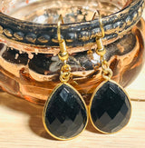 DALJEET Boucles d'oreilles en plaqué or et Pierres semi - précieuses Onyx. - Inès & Zoé