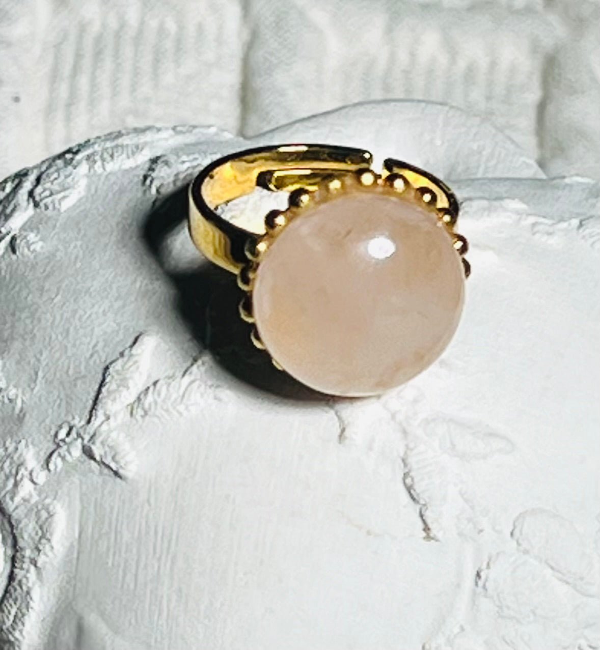 GANESH Bague en plaqué or et Pierre semi - précieuse Quartz Rose. - Inès & Zoé