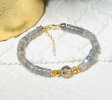 BALA  Bracelet en plaqué or avec pierres semi-précieuses Labradorite.