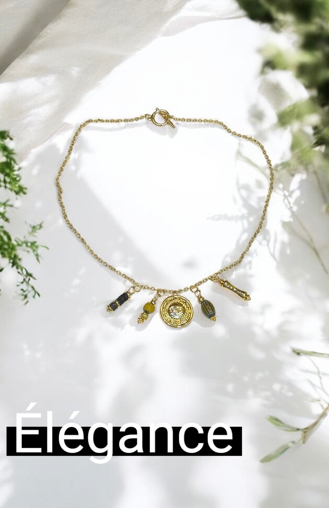 Collier Hari – Charms plaqué or et perles vintage